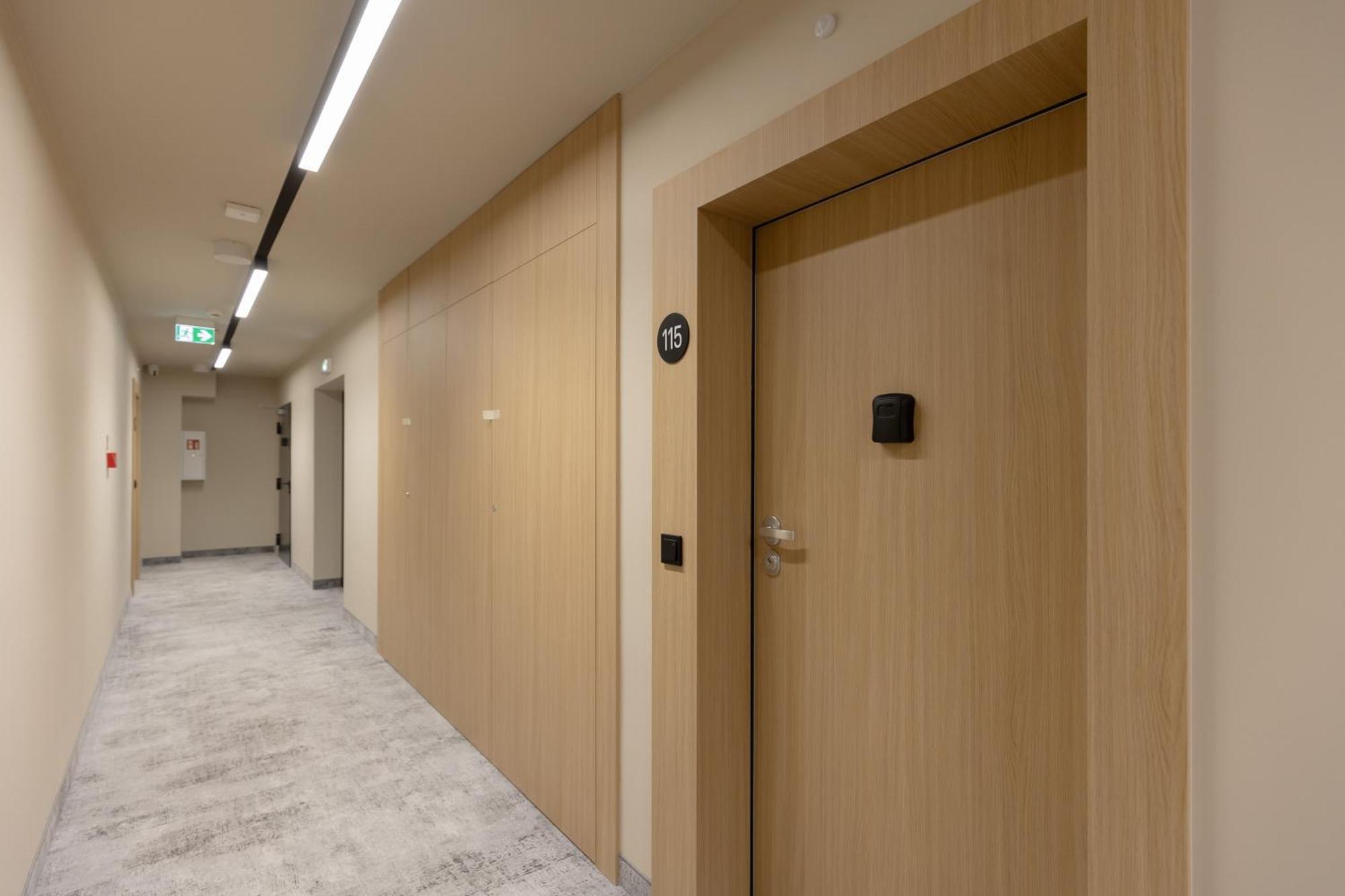 Aparthotel Mokotow Business Center By Noclegi Renters Varsovie Extérieur photo