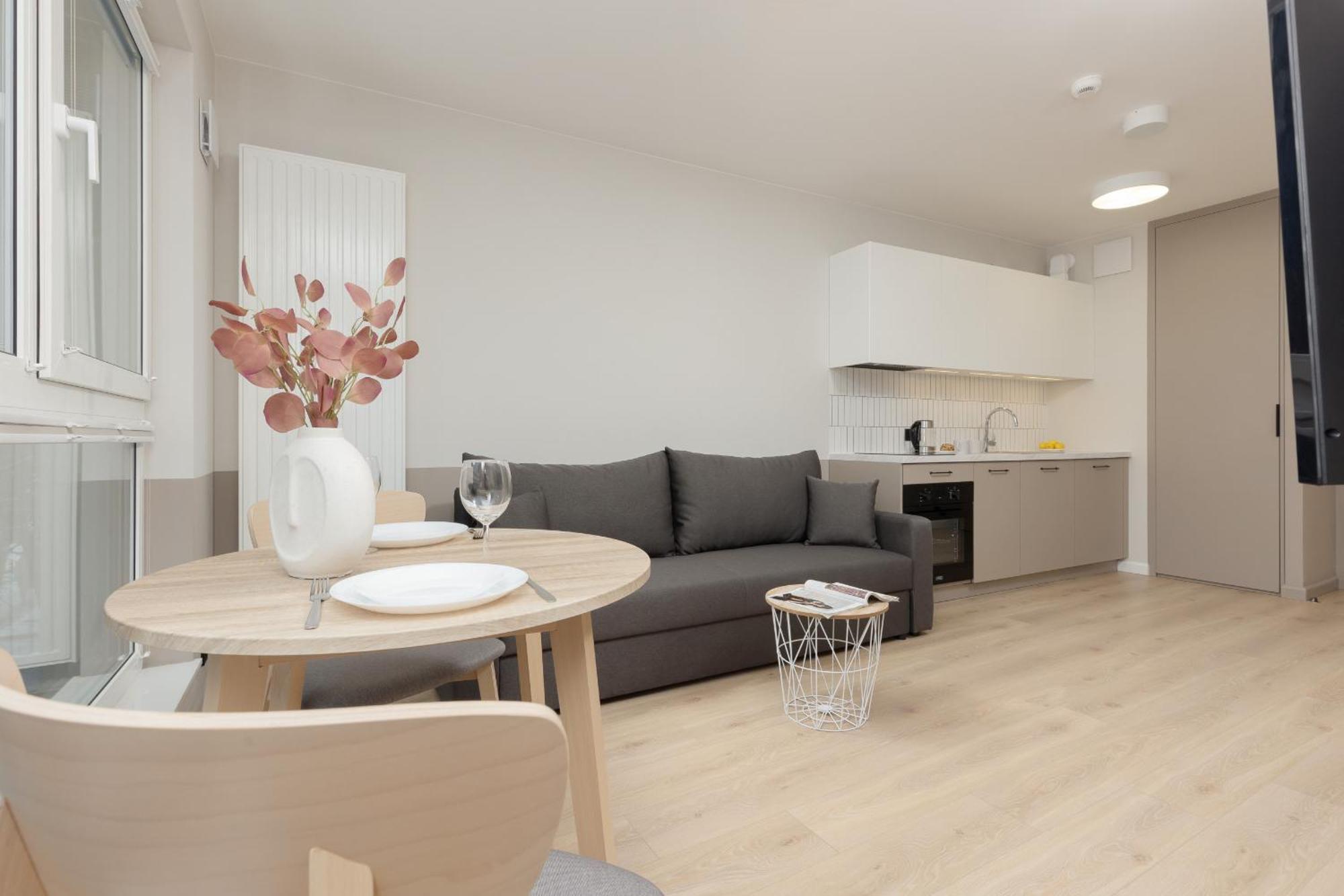 Aparthotel Mokotow Business Center By Noclegi Renters Varsovie Extérieur photo