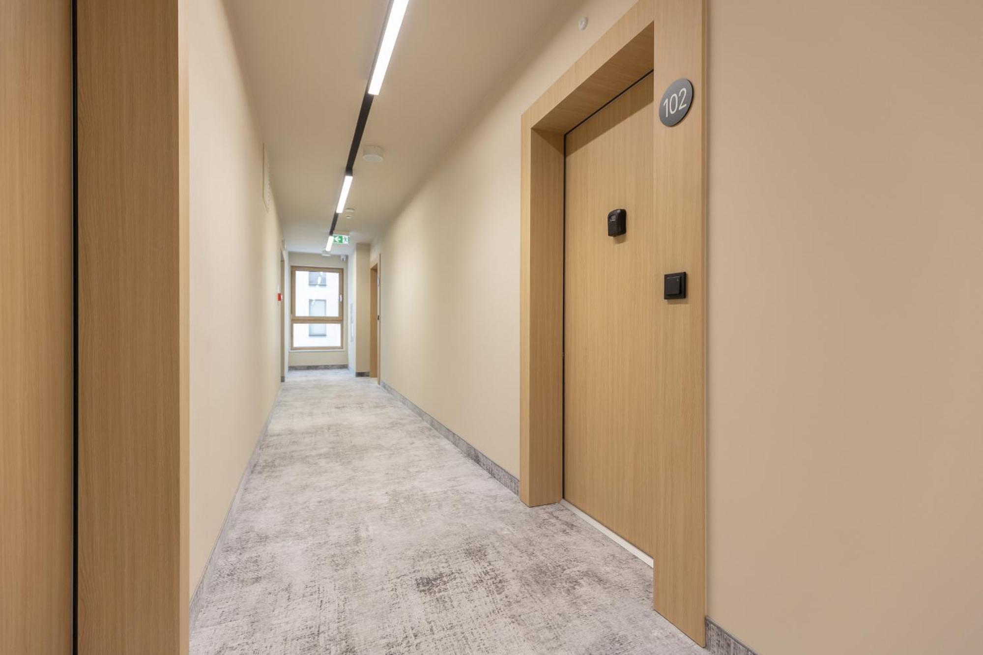 Aparthotel Mokotow Business Center By Noclegi Renters Varsovie Extérieur photo